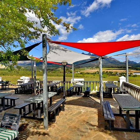 Hotel The Coach House At Val Du Charron Wellington Exterior foto